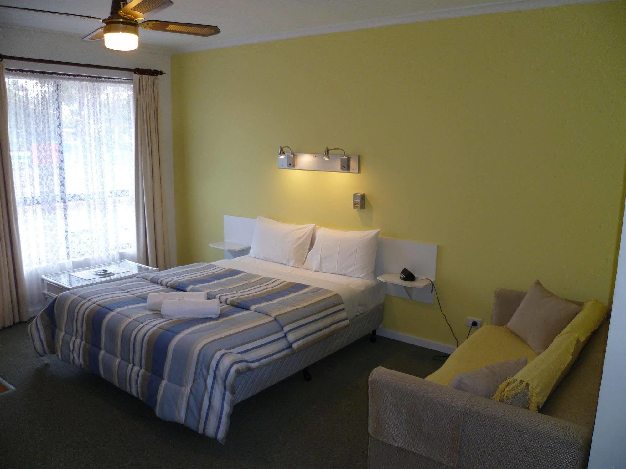 Birch Motel Tocumwal Previously Known As Kanimbla Motor Inn المظهر الخارجي الصورة
